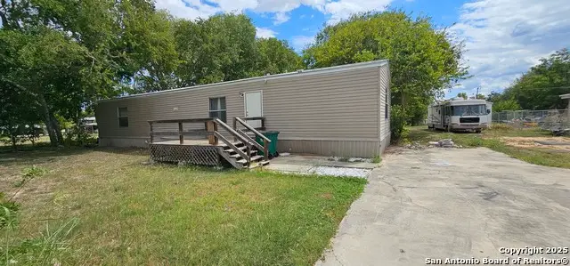 385 Gallagher, McQueeney, TX 78123 - Image #1