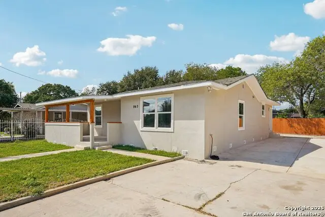 943 San Eduardo, San Antonio, TX 78237 - Image #2