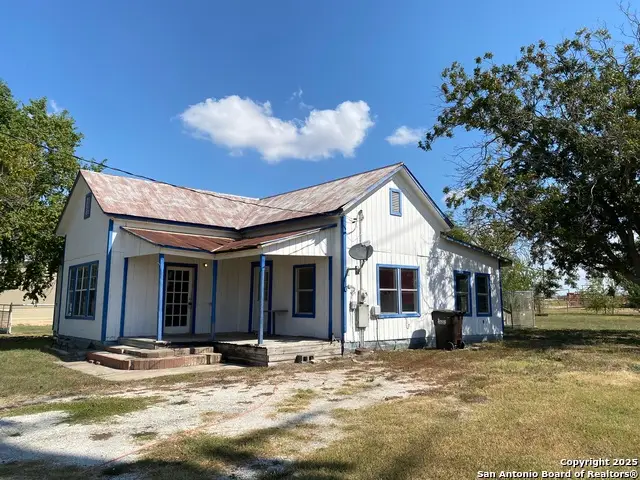 517 Center, Marion, TX 78124 - Image #3