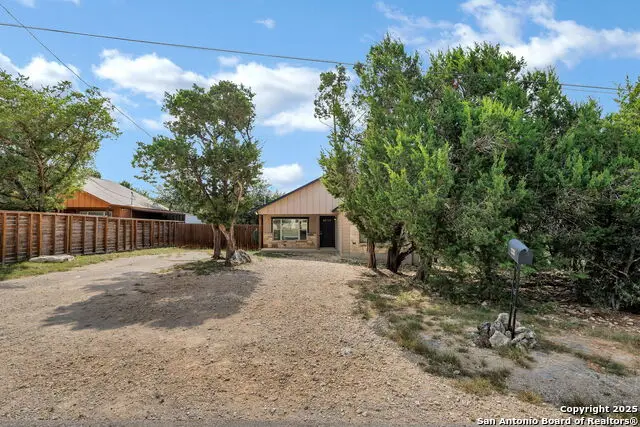 1232 Eastview Dr, Canyon Lake, TX 78133 - Image #1