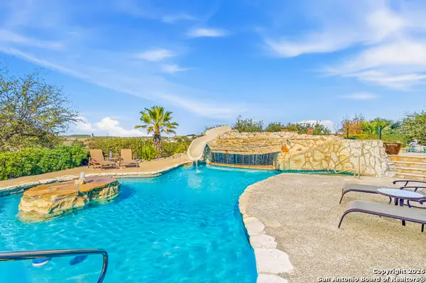 1607 Winding Vw, San Antonio, TX 78260