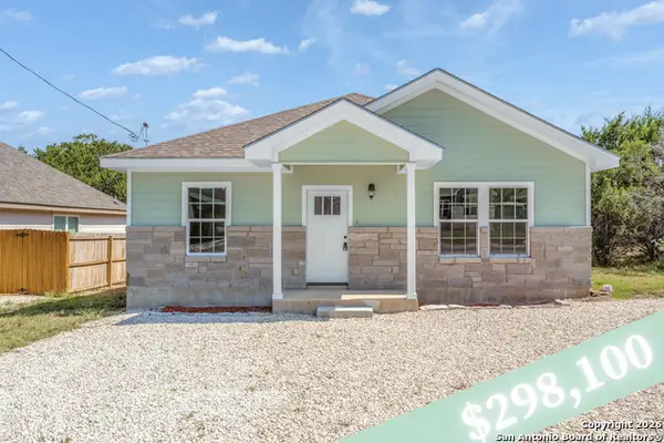 1734 Blueridge Dr, Canyon Lake, TX 78133