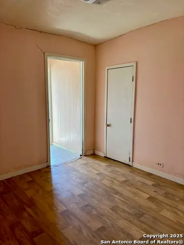 732 E Mesquite, Uvalde, TX 78801 - Image #3