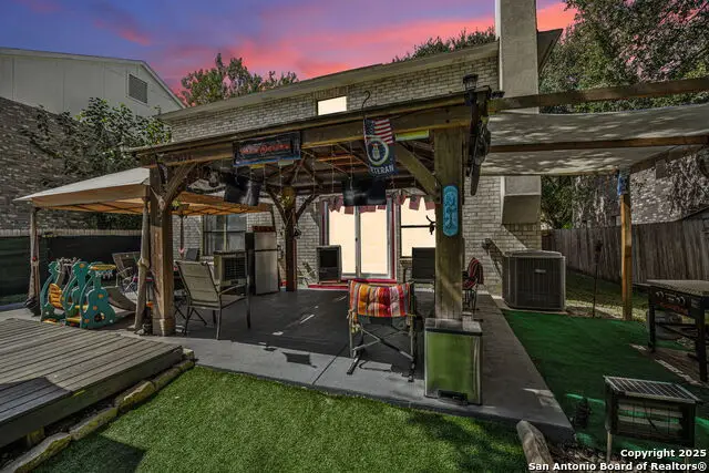 11010 Kimes Park Dr, San Antonio, TX 78249 - Image #3