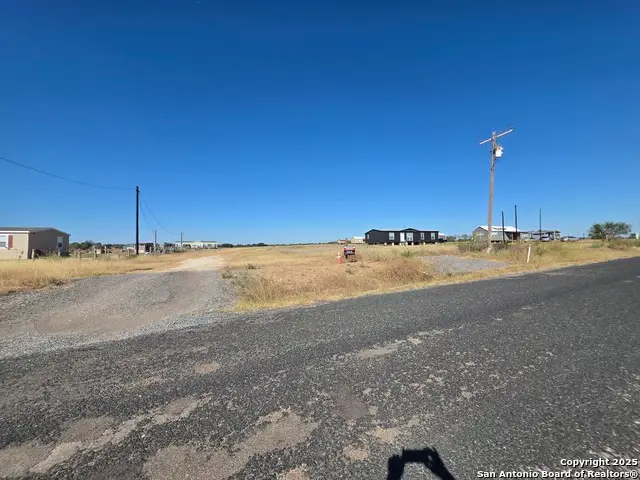 205 N Dairy Rd, Leming, TX 78064 - Image #3