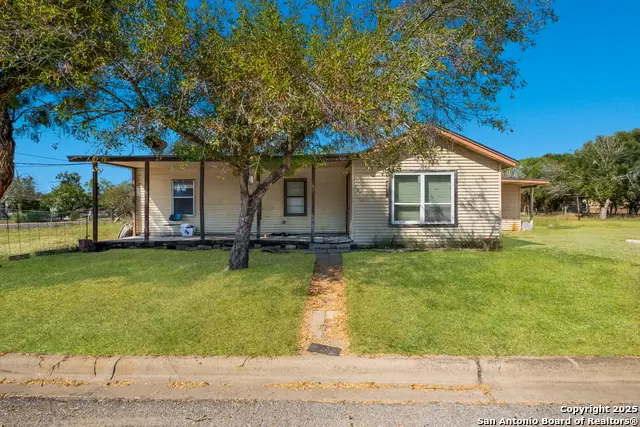 175 S 2nd St, Poteet, TX 78065 - Image #2
