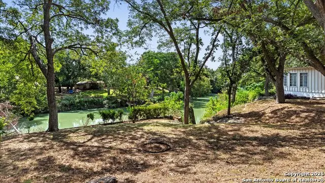 949 Burges, Seguin, TX 78155 - Image #1