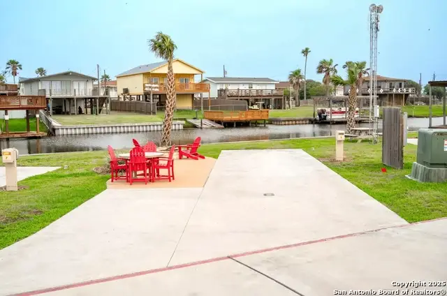 101 Caribbean Dr Unit 6, Corpus Christi, TX 78418 - Image #2