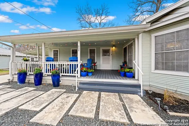 808 N Crockett St, Fredericksburg, TX 78624 - Image #3