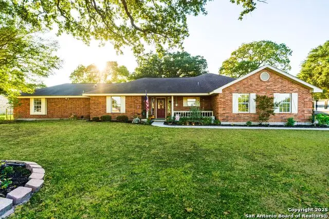 1265 Hillside Oaks Dr, La Vernia, TX 78121 - Image #1