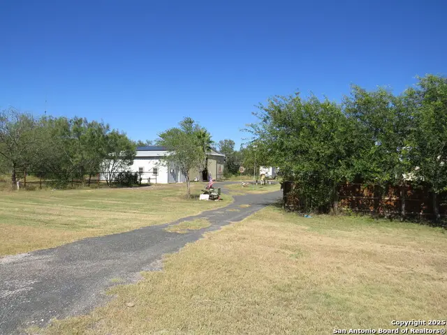 1884 Us Highway 90, Uvalde, TX 78801 - Image #1