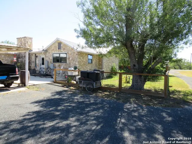 1884 Us Highway 90, Uvalde, TX 78801 - Image #2