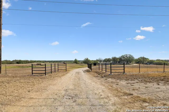 7970 Us Highway 87, La Vernia, TX 78121 - Image #2