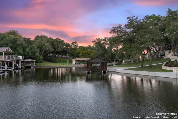 1310 Oak Springs Rd, Kingsland, TX 78639