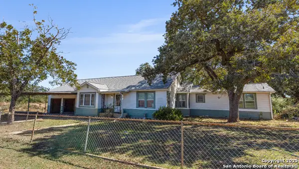 5750 Smith Rd, Von Ormy, TX 78073