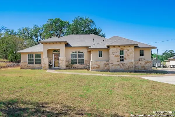 22211 Savannah Heights, Von Ormy, TX 78073