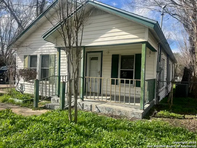 1117 Standish, Floresville, TX 78114 - Image #1