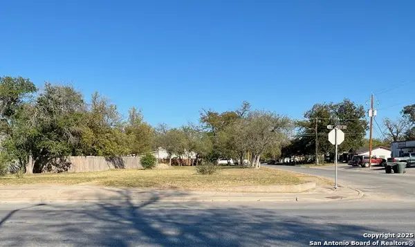 328 S Getty, Uvalde, TX 78801