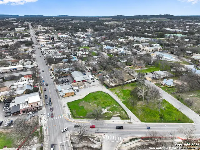 115 Pecan St, Boerne, TX 78006 - Image #2