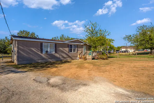 1331 Sutherland Springs, Floresville, TX 78114 - Image #1