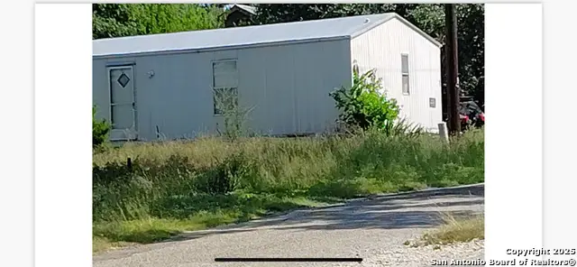 109 Hackberry, Bandera, TX 78003 - Image #1