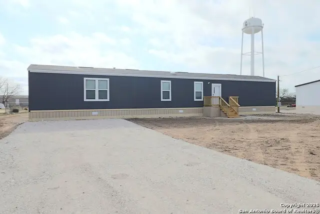 325 S 11th, Poteet, TX 78065 - Image #1