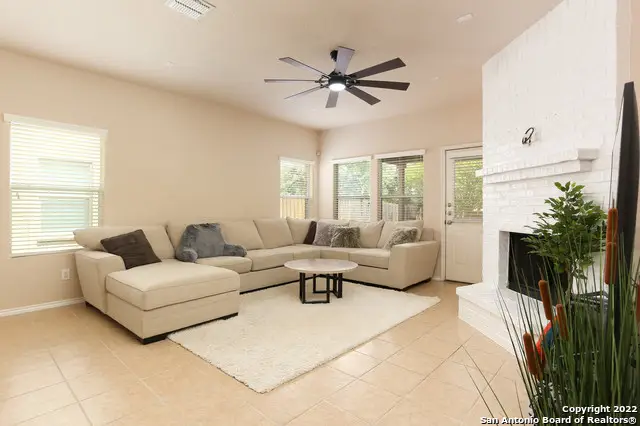 109 Krieg, Boerne, TX 78006 - Image #2