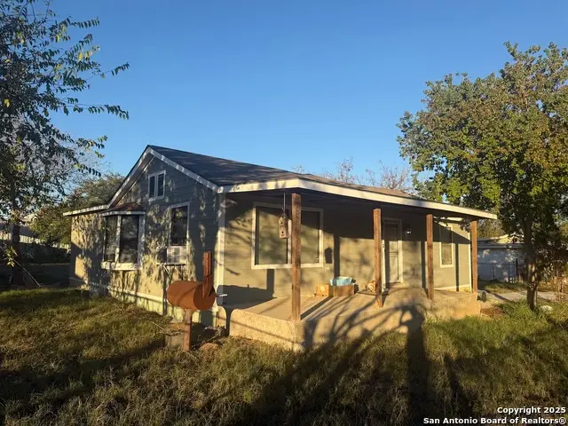 620 Viewpoint, Poteet, TX 78065 - Image #1