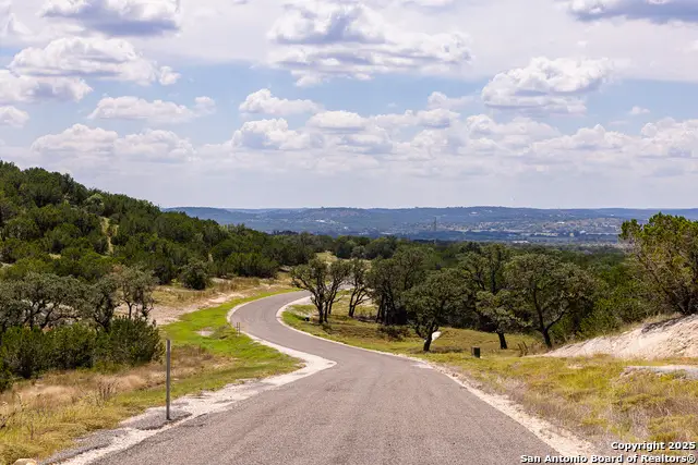 407 Dark Sky Path, Kerrville, TX 78028 - Image #2