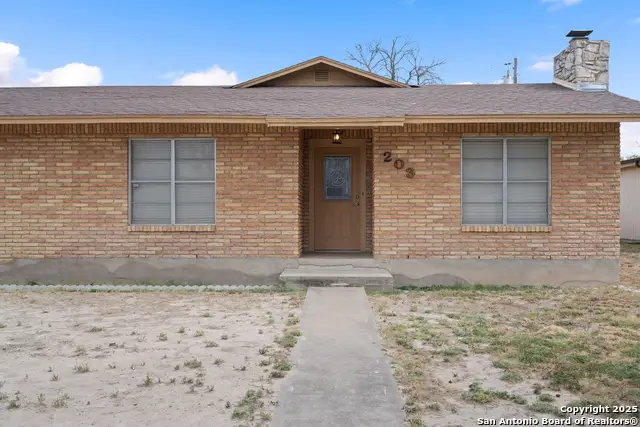 203 Margaret, Del Rio, TX 78840 - Image #2