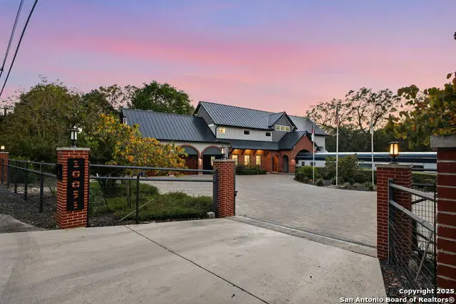 20053 Scenic Loop Rd, Helotes, TX 78023 - Image #3