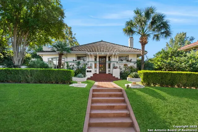 308 W Summit Ave, San Antonio, TX 78212 - Image #2