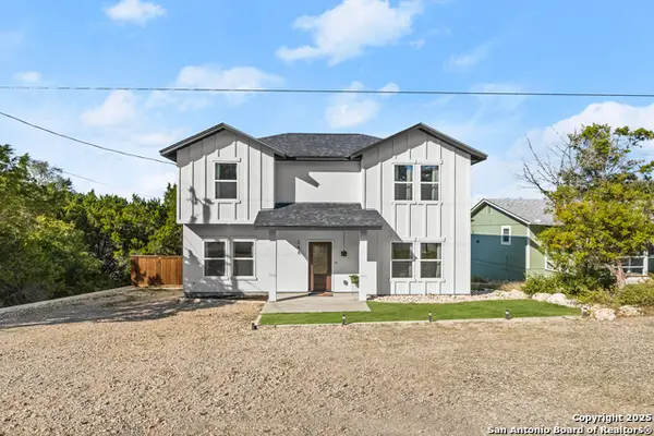 246 Wild Oak Dr, Canyon Lake, TX 78133