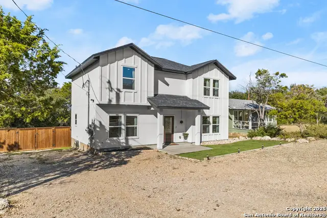246 Wild Oak Dr, Canyon Lake, TX 78133 - Image #2