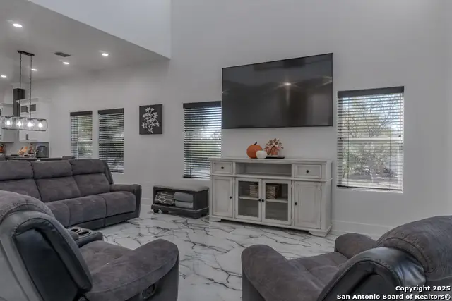 19026 County Road 5741, Castroville, TX 78009 - Image #3