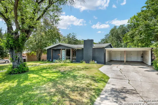250 Maplewood Ln, San Antonio, TX 78216 - Image #2