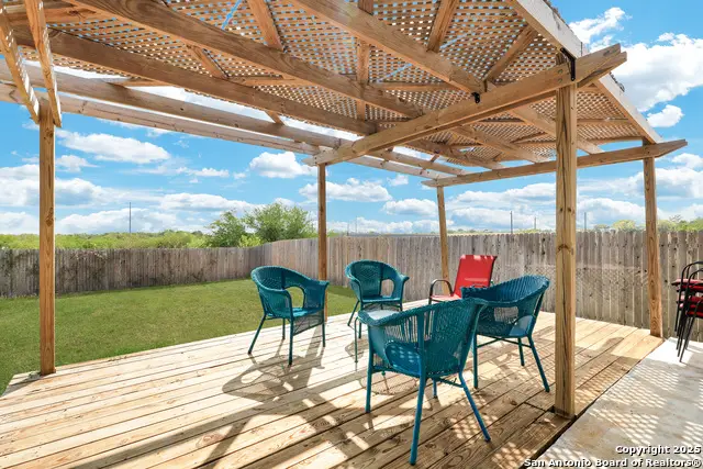 2077 Meadow Pipit, New Braunfels, TX 78130 - Image #3