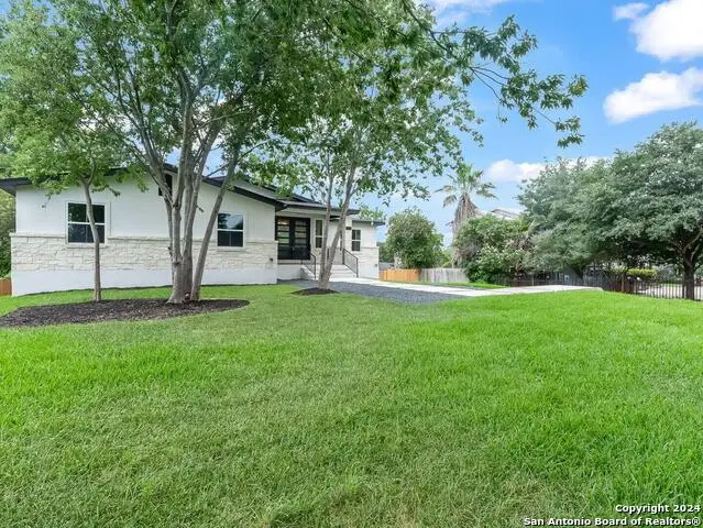 630 E Sunshine Dr, San Antonio, TX 78228 - Image #2