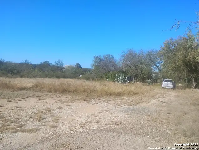 10091 Us Highway 83, Uvalde, TX 78801 - Image #3