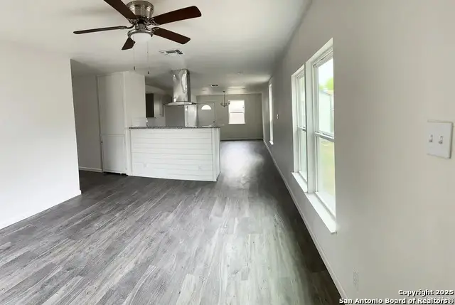 9427 Valley, San Antonio, TX 78250 - Image #2
