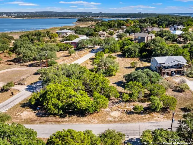 826 Lake Island, Canyon Lake, TX 78133 - Image #3