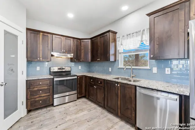 10366 Stuart Rd, San Antonio, TX 78263 - Image #2