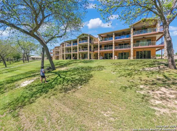 540 River Run #301, New Braunfels, TX 78132