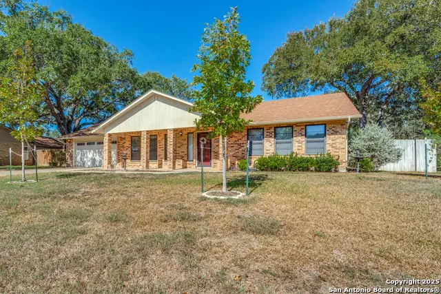 1746 Willow Creek, Seguin, TX 78155 - Image #2