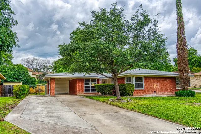 211 Green Meadow, San Antonio, TX 78213 - Image #2