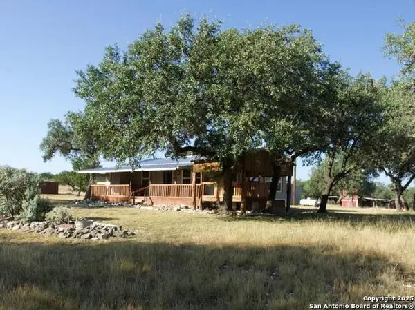 2215 County Road 389, Camp Wood, TX 78833