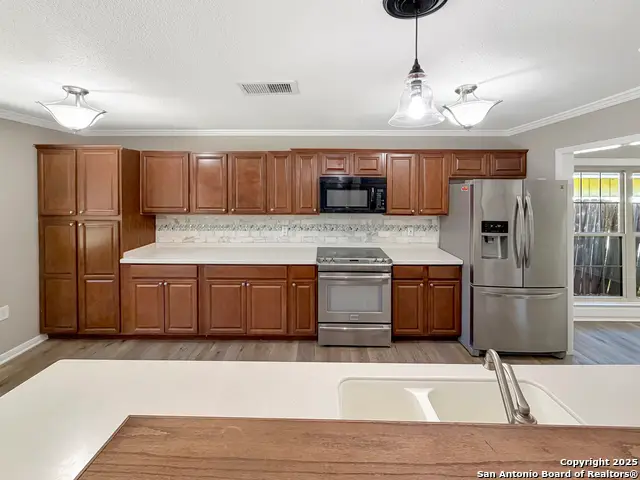 8111 Bowens Crossing, San Antonio, TX 78250 - Image #2