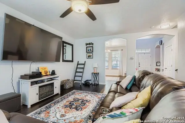 806 Horn Run, San Antonio, TX 78245 - Image #3