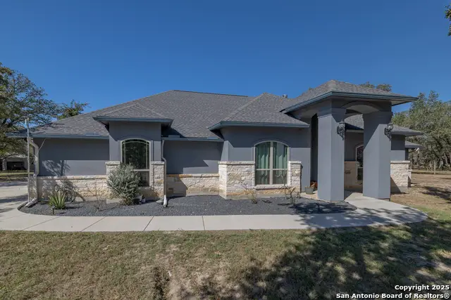 355 Shannon Ridge Dr, Floresville, TX 78114 - Image #3