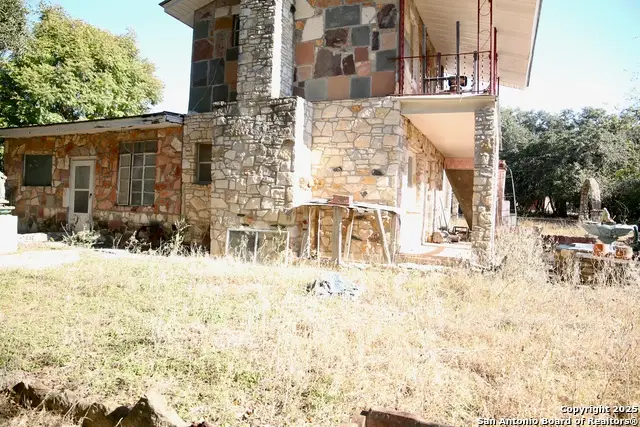 550 Spur, Lakehills, TX 78063 - Image #2